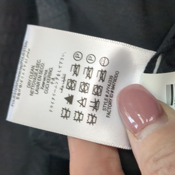 BCBG MAXAZRIA* NWT textured, wrap 2 pocket long sleeve notch collar lapel blazer - Picture 13 of 16